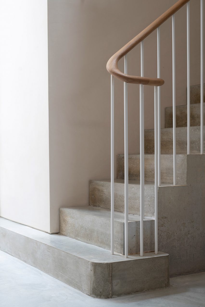 Chelsea Mews House in London by Bindloss Dawes