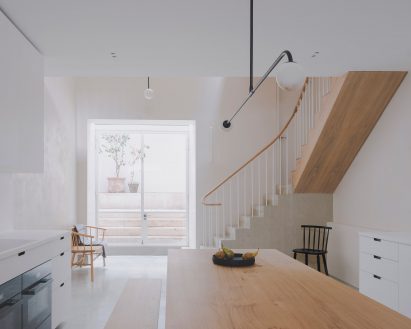 Kitchen and dining room of Chelsea Mews House