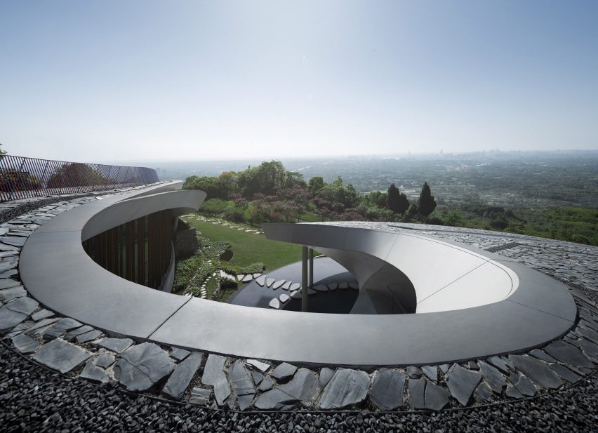 Longquan Mountain Observatory by Büro Ziyu Zhuang