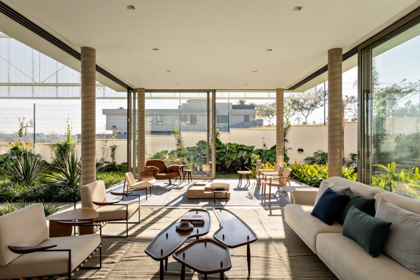 Casa Brisa by FGMF