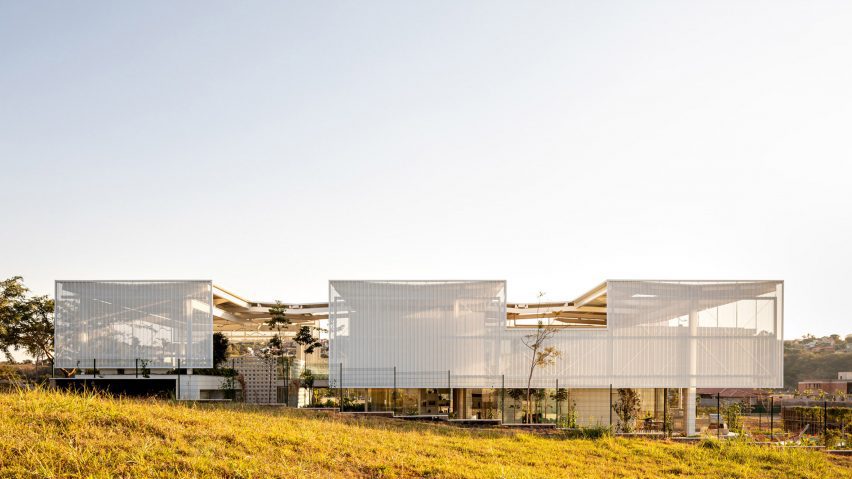 Casa Brisa by FGMF