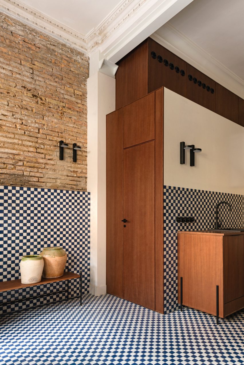 Casa Cabanyal in Valencia by Viruta Lab