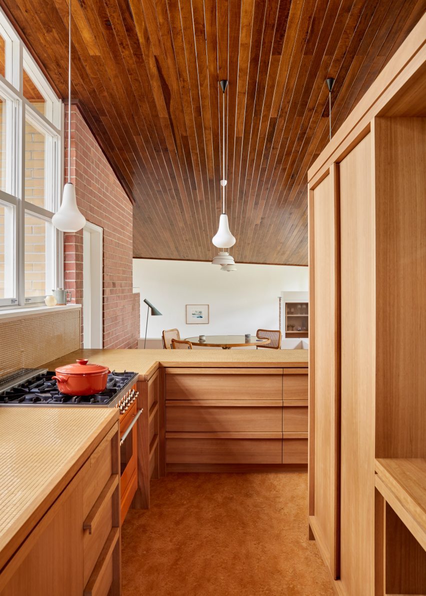 City Beach residence in Perth by Design Theory
