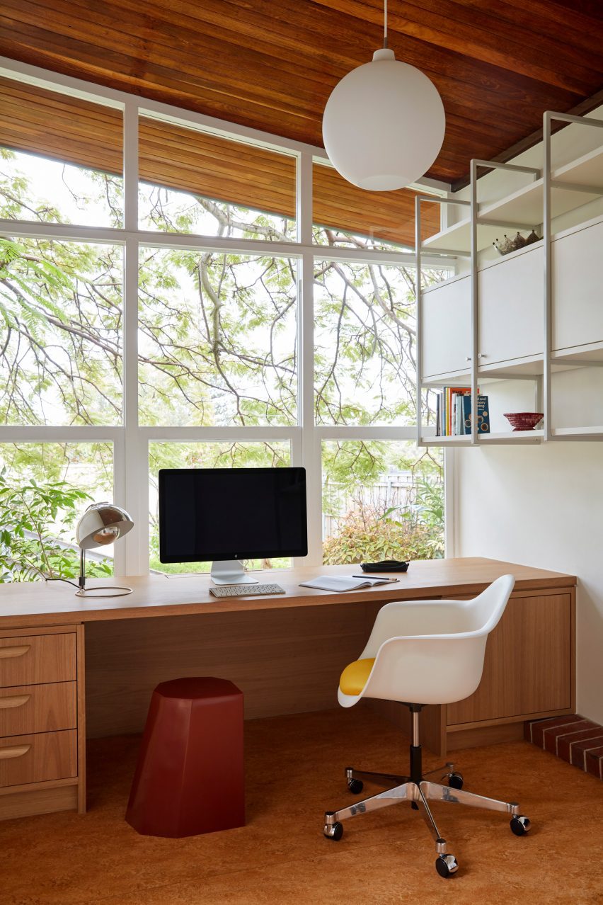 City Beach residence in Perth by Design Theory