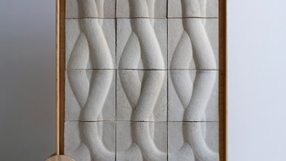 Beige-coloured screen made from mycelium