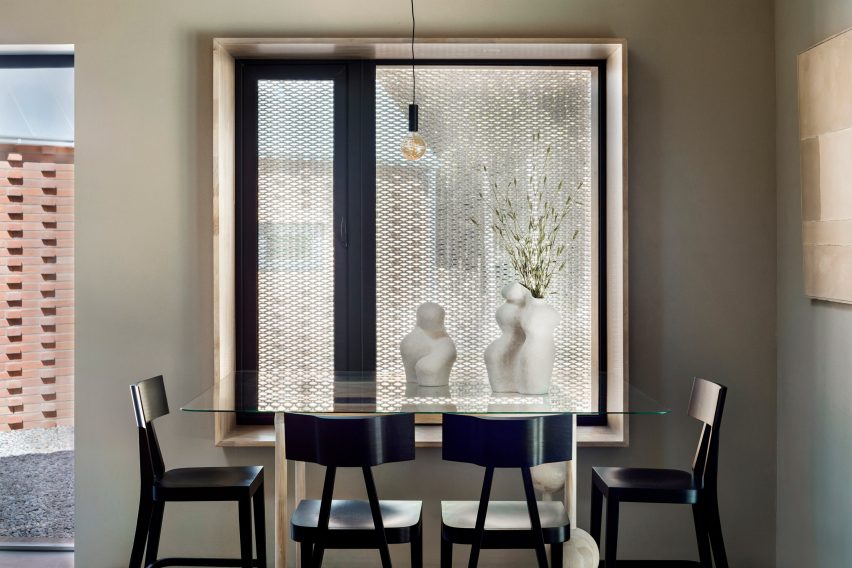 Dom Las by Studio Onu