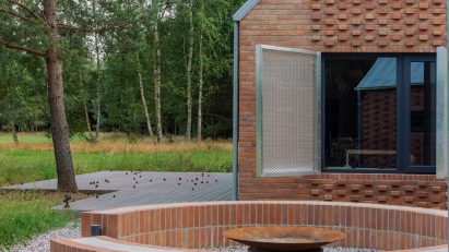 Home in Polish forest by Studio Onu