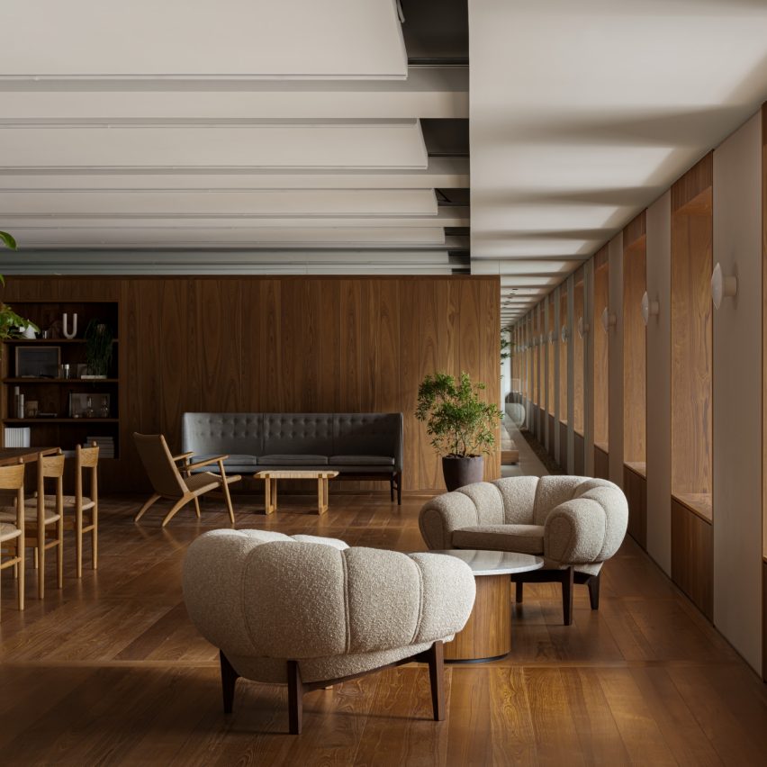 Mitsui & Co by Flooat