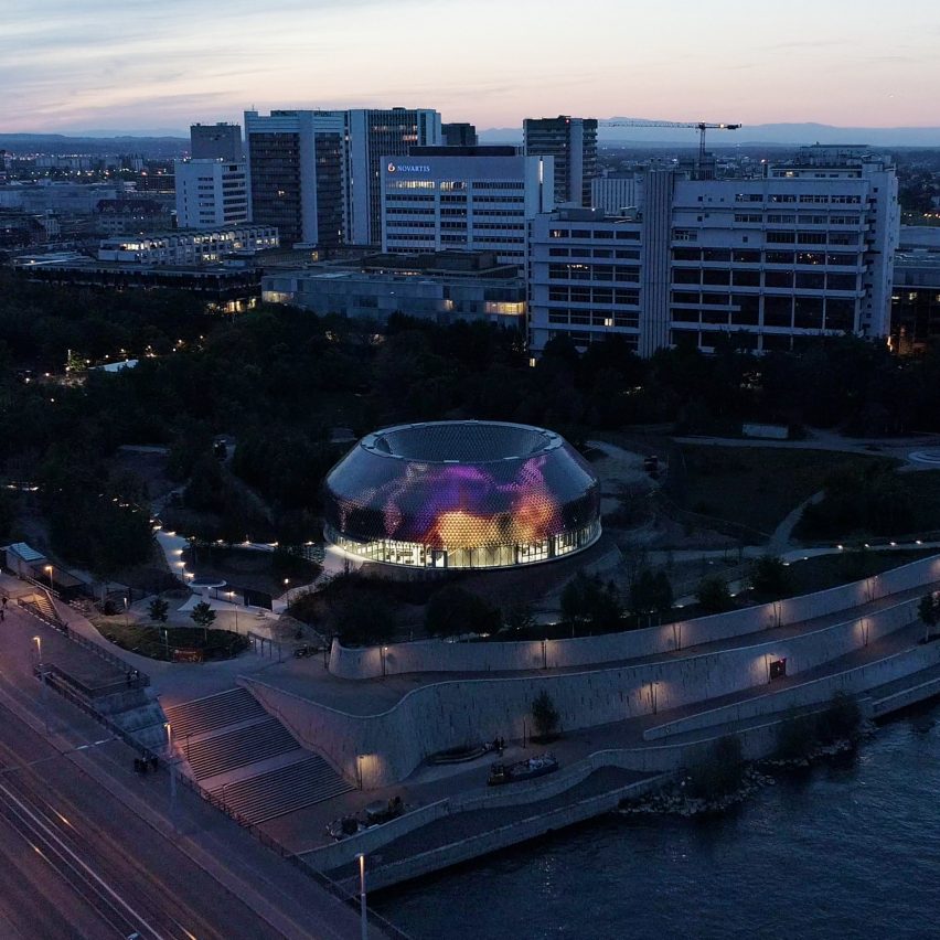 Novartis Pavillon – Zero-Energy Media Facade by I Art
