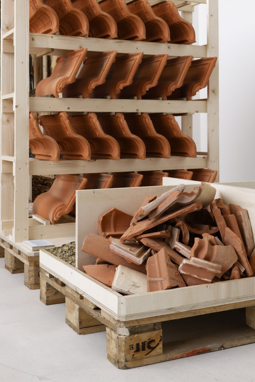 Almanac exhibition by Fondation d'entreprise Martell