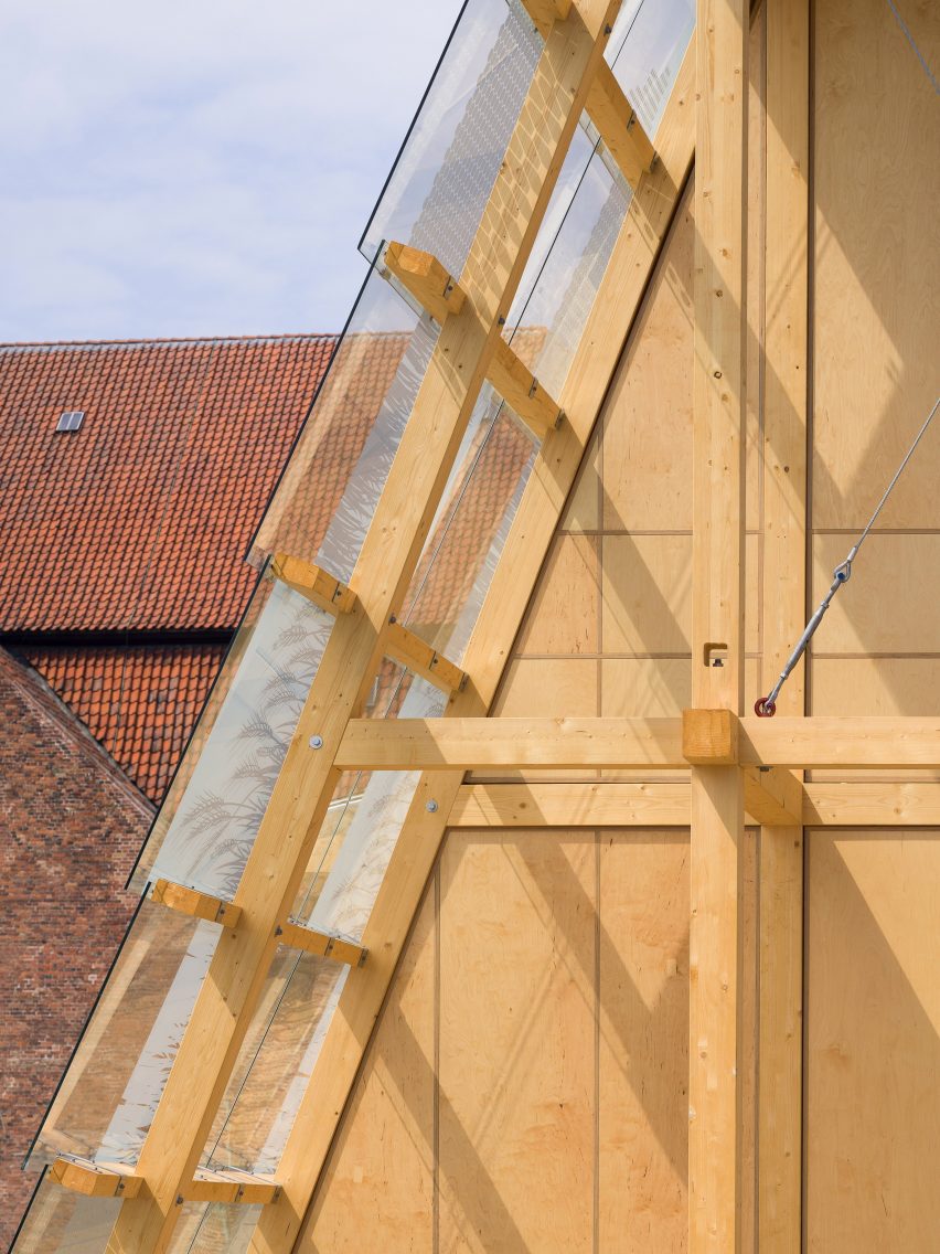 Quarter Pie Pavilion by Tegnestuen LOKAL
