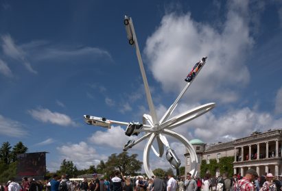 White steel structure with loops and spikes