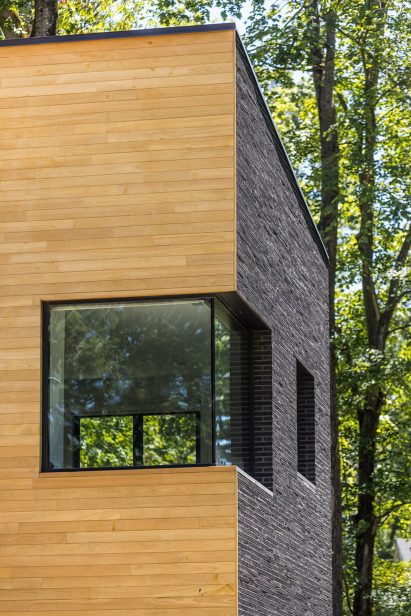 Light wood on facade of house