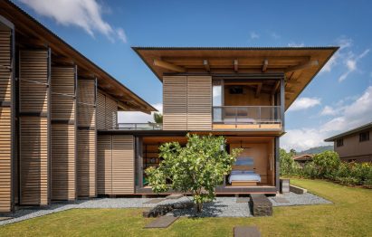 Holiday home by Olson Kundig Architects