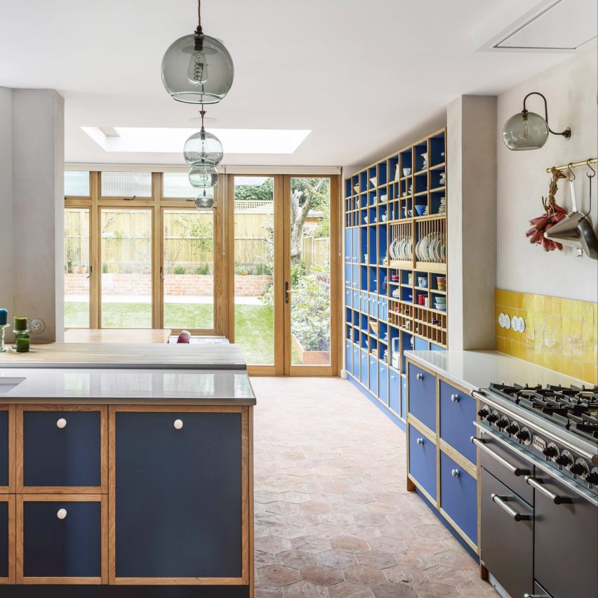 Leaside Avenue by Emil Eve Architects