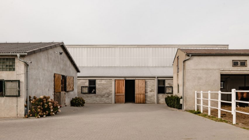 Exterior of Horse House by Wiercinski Studio