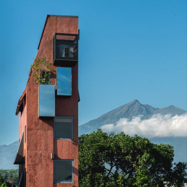 PituRooms by Sahabat Selojene
