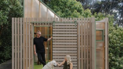 Nightlight shed by Fabric Architecture