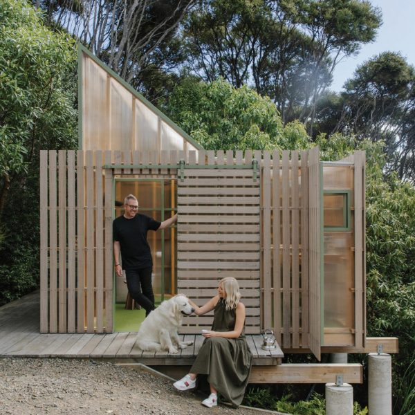 Nightlight shed by Fabric Architecture