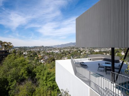 Californian house by Anonymous Architects