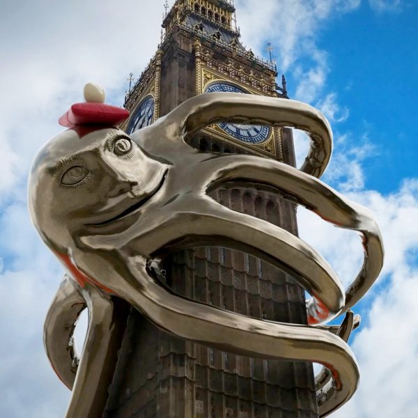 AR Royal College of Art course project of a gold octopus on Big Ben