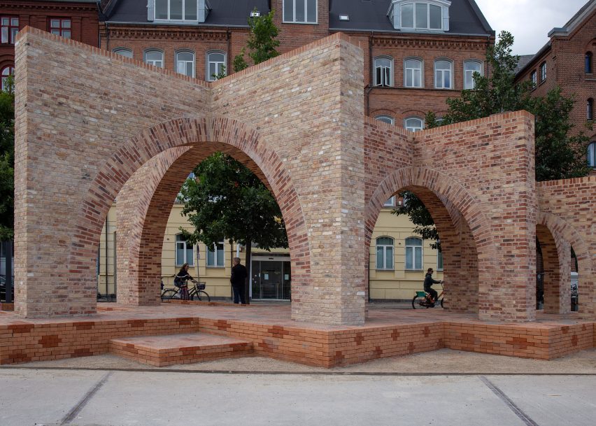 SDG Pavilions: Bricks in Common