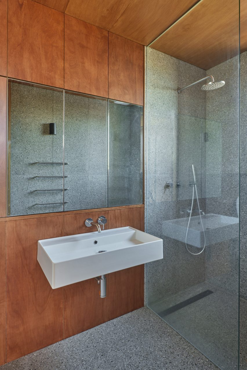 Seosaeng House by Studio Weave