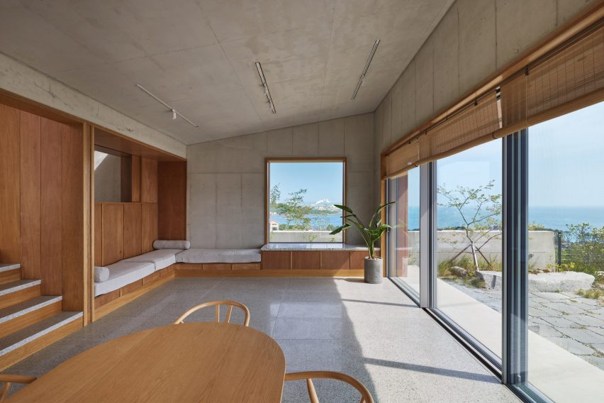 Seosaeng House by Studio Weave