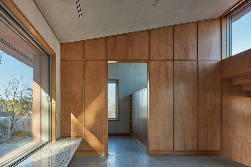Seosaeng House by Studio Weave