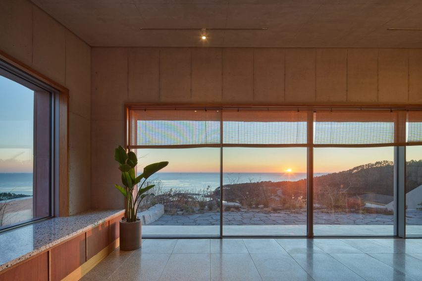 Seosaeng House by Studio Weave