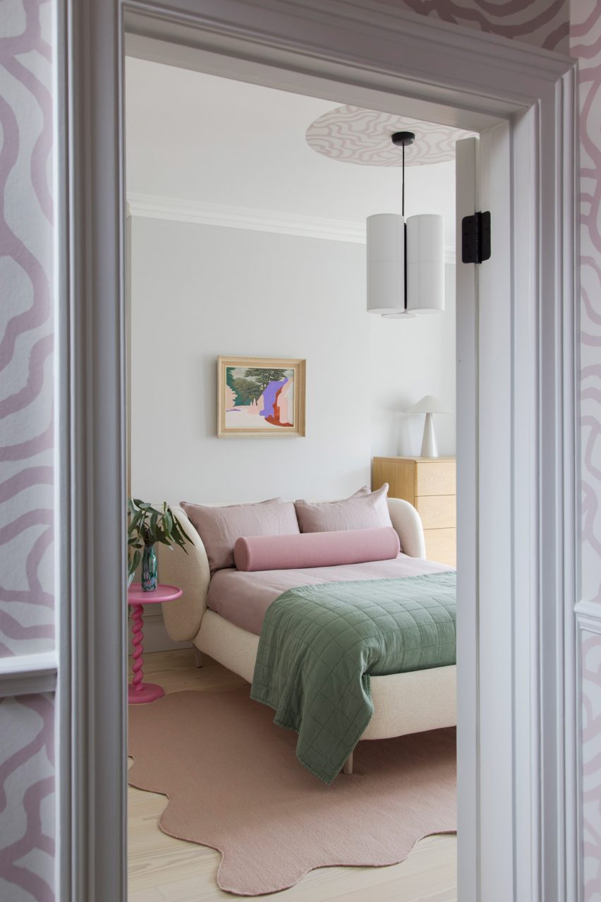 Sunderland Road house in London by 2LG