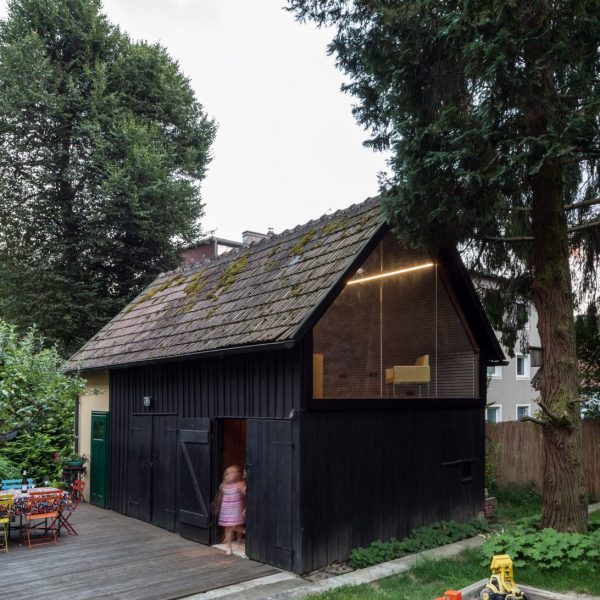 The enchanted shed by Sue Archkitekten architecture
