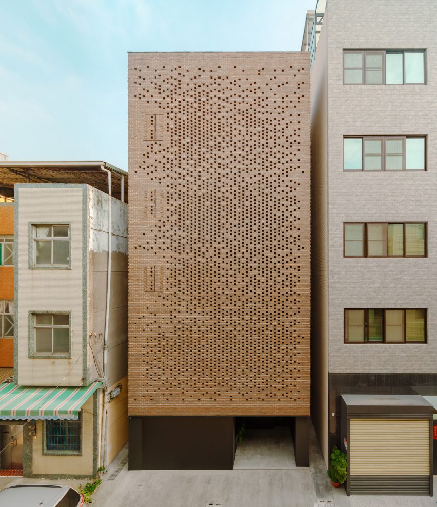 Exterior of Veil House in Taiwan by Paperfarm