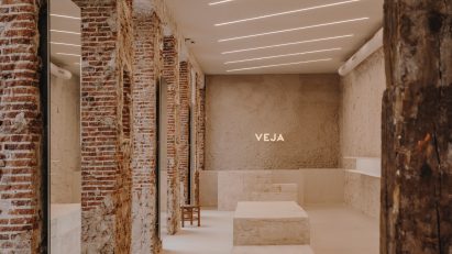 Veja store in Madrid designed by Plantea Estudio