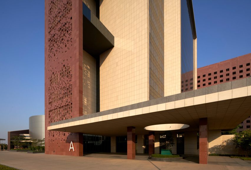 World’s largest office building in Mumbai, India, by Morphogenesis