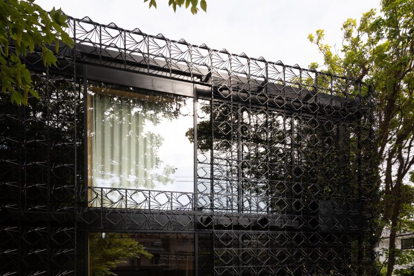 Exterior of Woven house by Giles Miller Studio