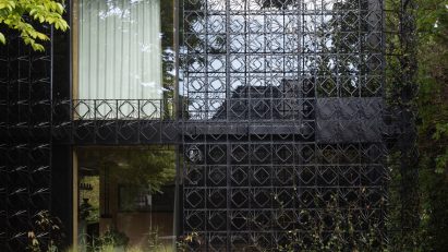 Exterior of Woven house by Giles Miller Studio