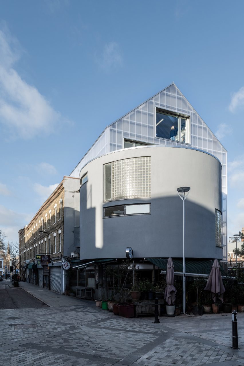 Bradbury Works by YN Studio
