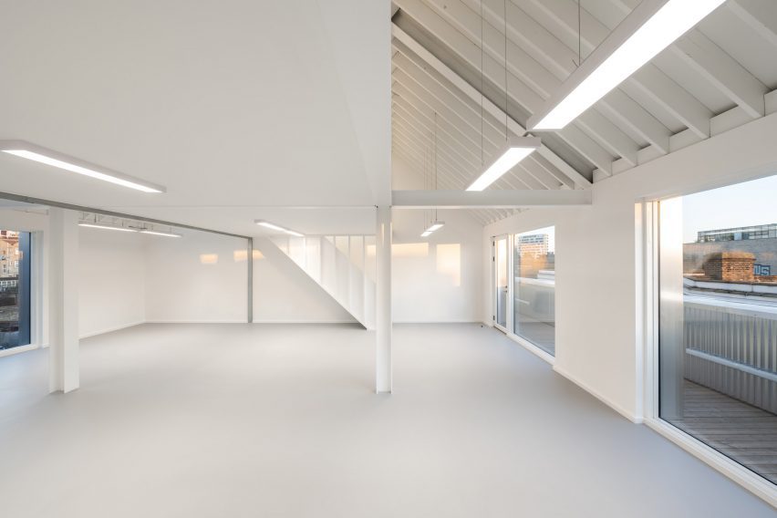 Bradbury Works by YN Studio