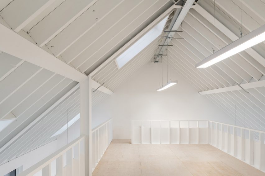 Bradbury Works by YN Studio