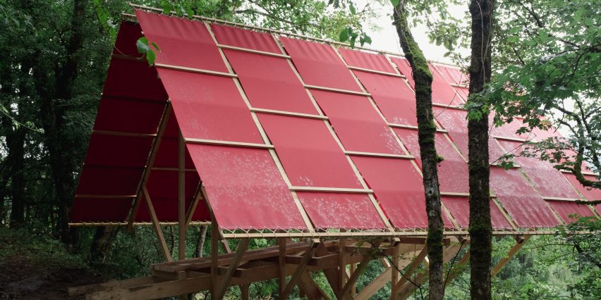 Le Festival des Cabanes' Patagonian Shadow Cabin
