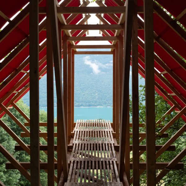 Le Festival des Cabanes' Patagonian Shadow Cabin