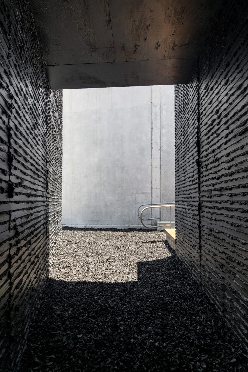 Black – Still installation Craft Contemporary Los Angeles