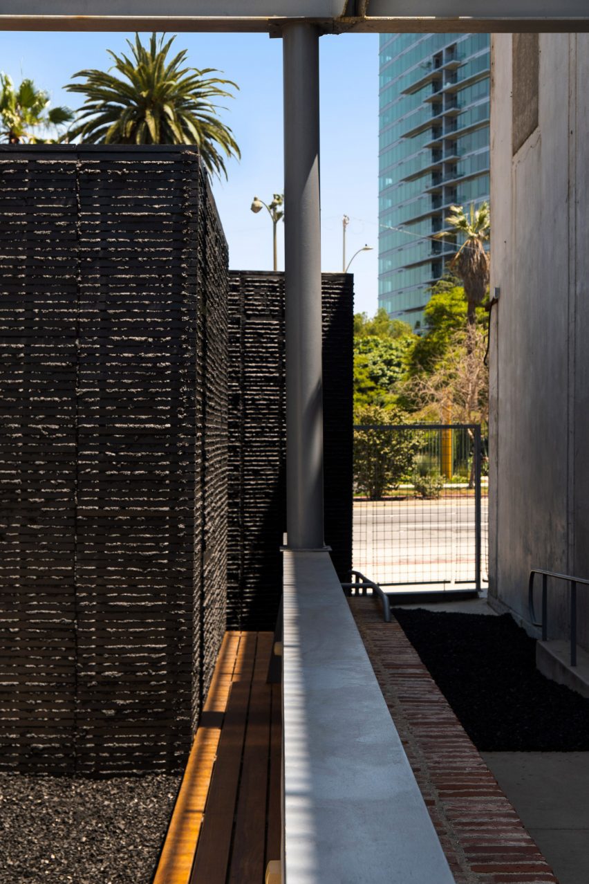 Black – Still installation Craft Contemporary Los Angeles