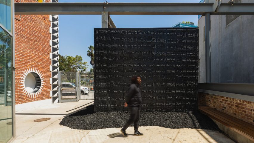 Black – Still installation Craft Contemporary Los Angeles