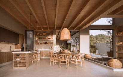 Sandy-hued interiors of Mexican house by Romero de la Mora