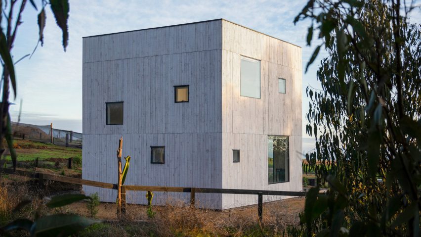 Casa Kuvo by Stanaćev Granados