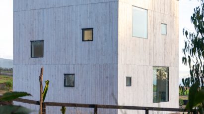 Casa Kuvo by Stanaćev Granados