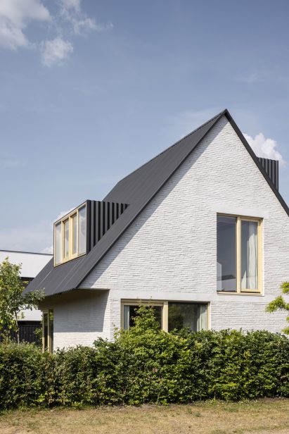 Lime Wash House by Chris Collaris Architects
