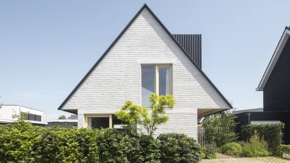 Lime Wash House by Chris Collaris Architects